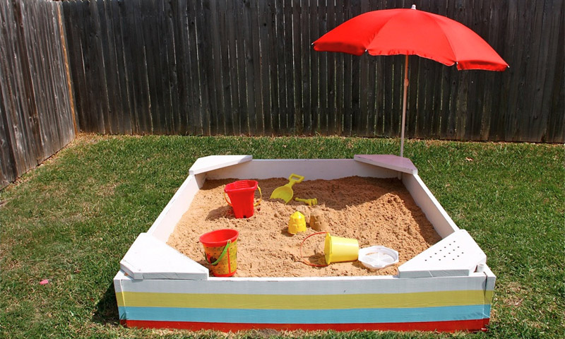 Do-it-yourself sandbox for children