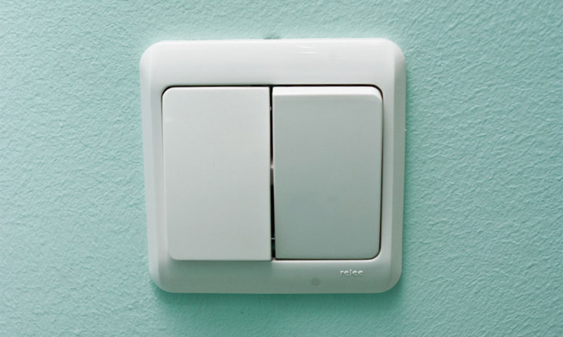How to connect a two-key light switch