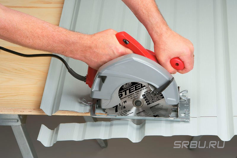 Метален циркулярен трион