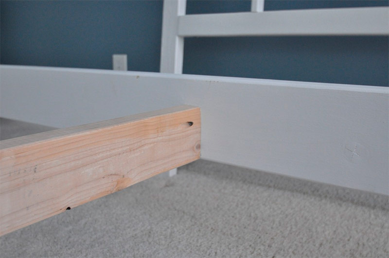 Montura în barul central