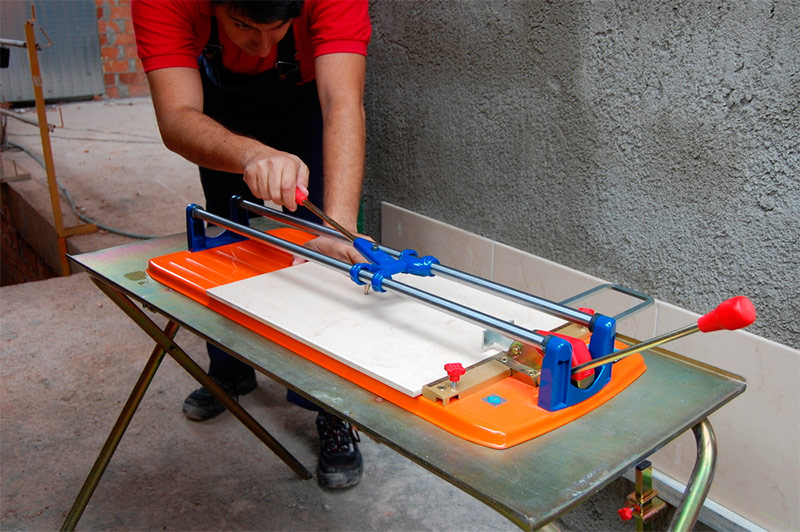 Резачка за плочки с два водача