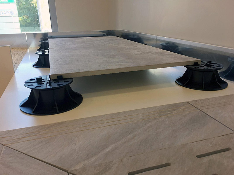 Tigla groasa din portelan