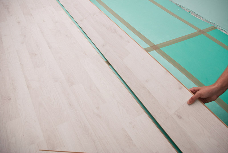 Pardoseli laminate reconstruite