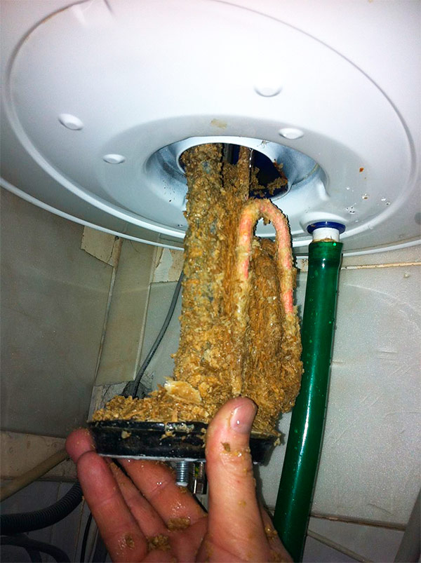 Scală pe încălzitor