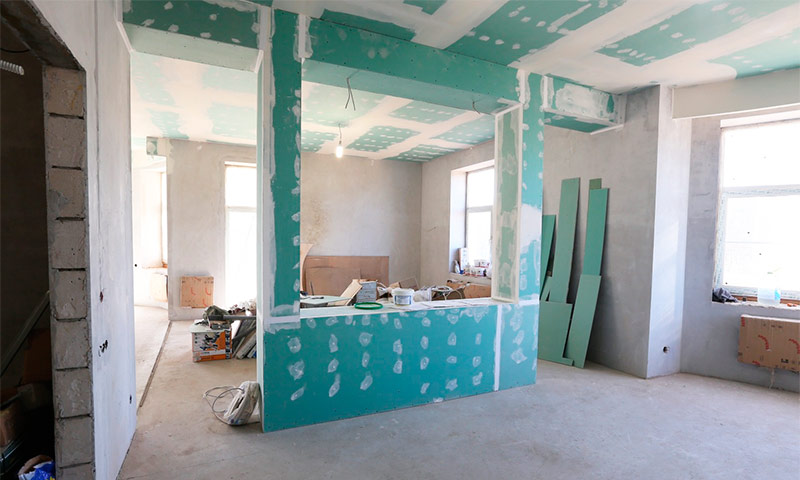 The better it is to align the walls with drywall or plaster