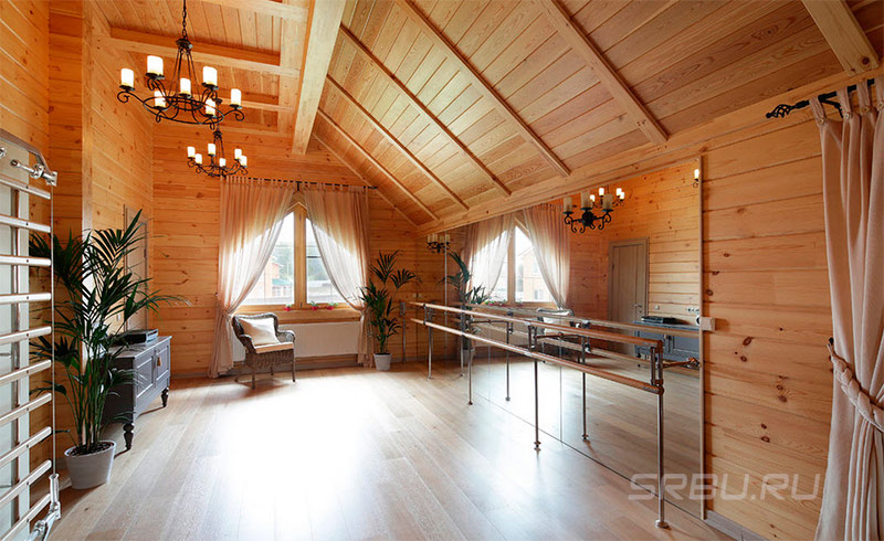 Interiorul casei de la un bar