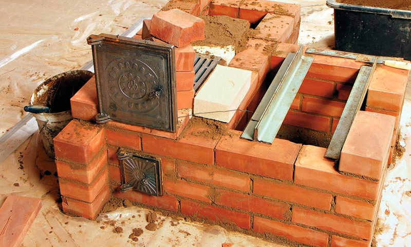 Brick for laying a furnace which is better to choose