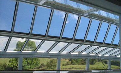 Verglasung von senkrechten Flächen