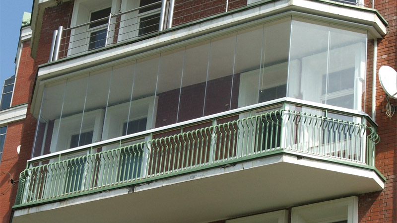 Verglasung mit monolithischem Polycarbonat