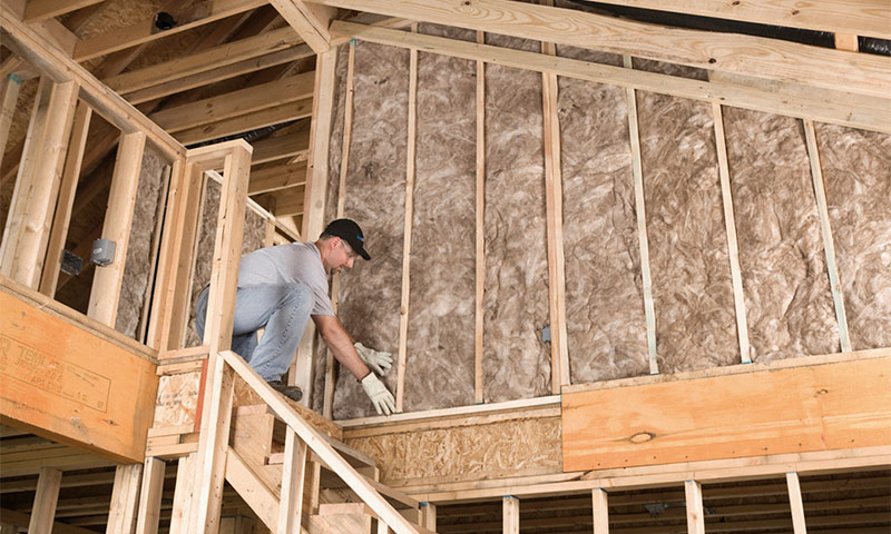 Modern materials for soundproofing walls in an apartment