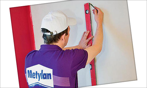 Стенно оформление за нетъкан тапет