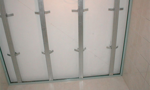 Метални стругове за PVC панели