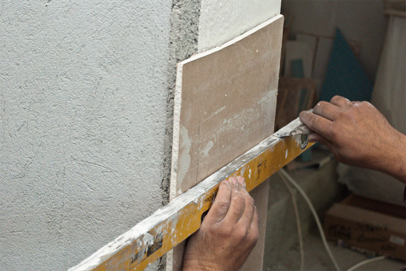 We maken bezuinigingen op het gipsplaatvel