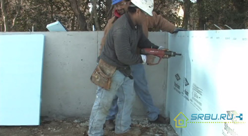 Taladre un agujero para un plato doble